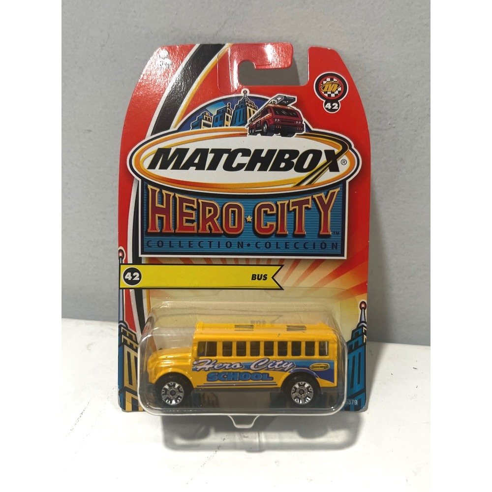 Matchbox Hero City Collection School Bus Yellow Die-Cast Vehicle 42 B5379 2003